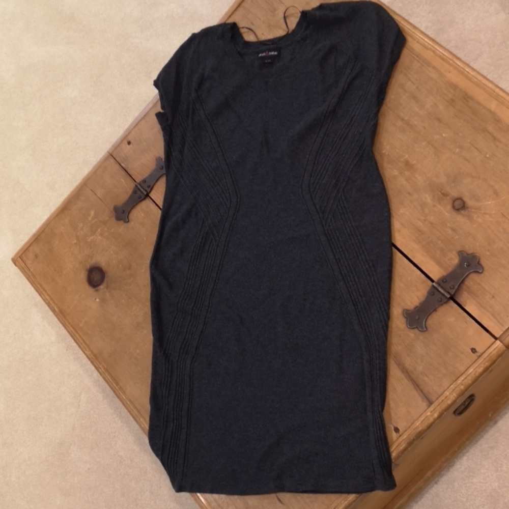 Stork & Babe | Grey fitted sweater dress